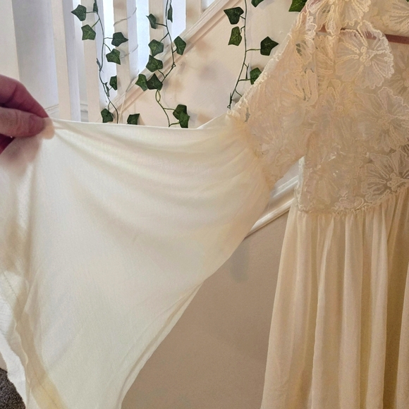 🐩NWOT Free People Boho Lace Blouse - Picture 2 of 5